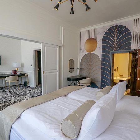 Hotel Zlata Hvezda リトミシュル エクステリア 写真