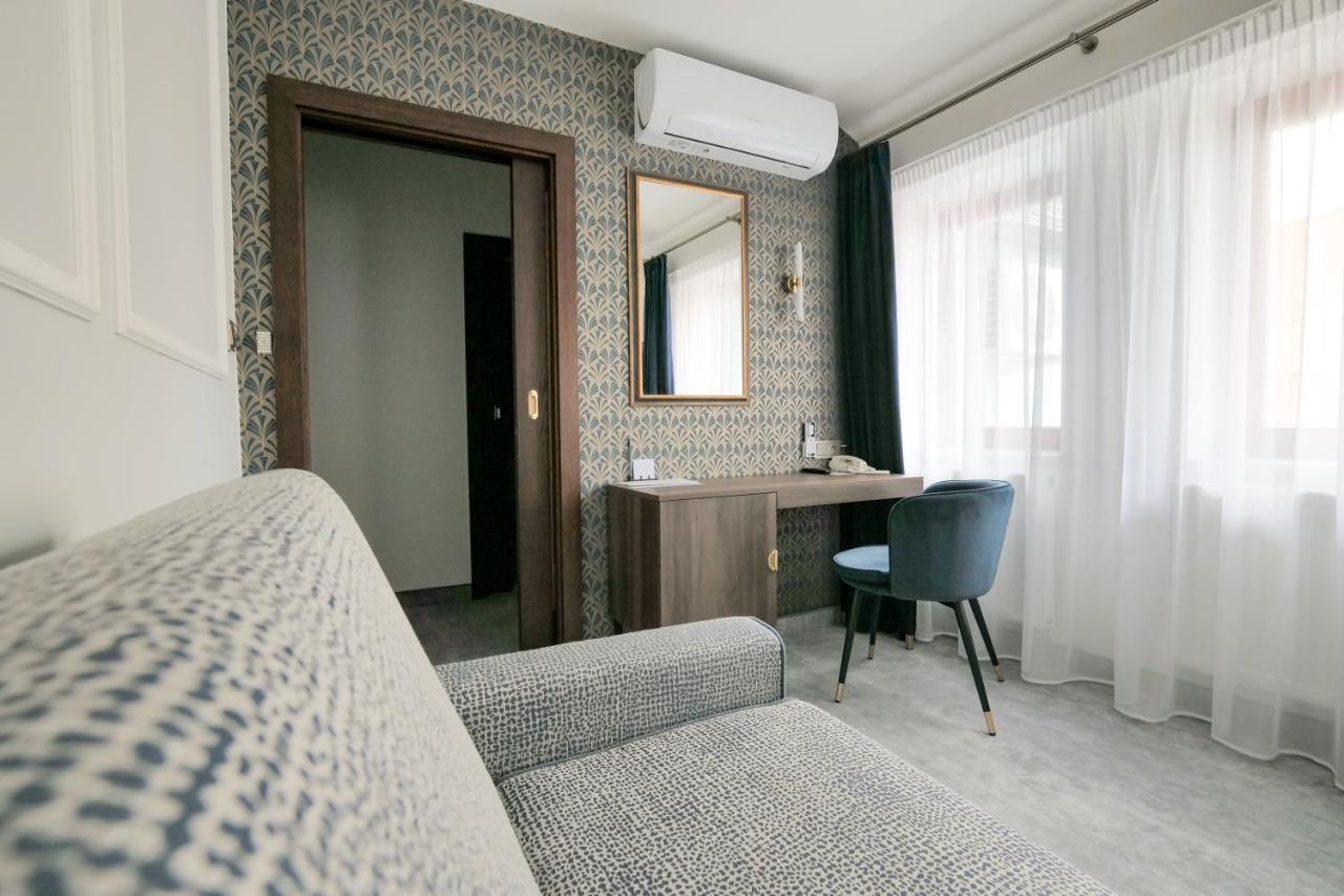 Hotel Zlata Hvezda リトミシュル エクステリア 写真