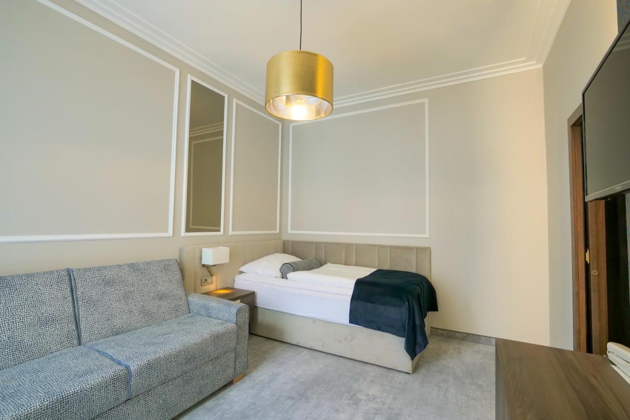 Hotel Zlata Hvezda リトミシュル エクステリア 写真