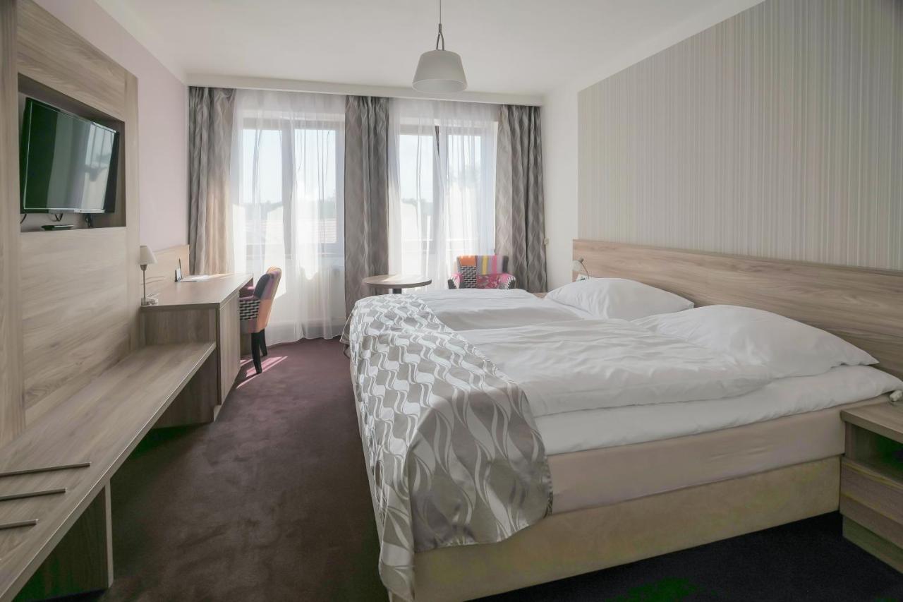Hotel Zlata Hvezda リトミシュル エクステリア 写真