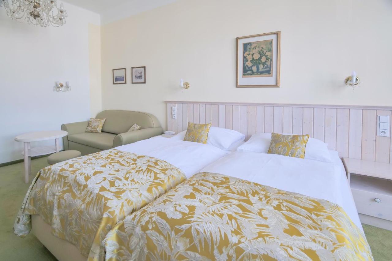 Hotel Zlata Hvezda リトミシュル エクステリア 写真