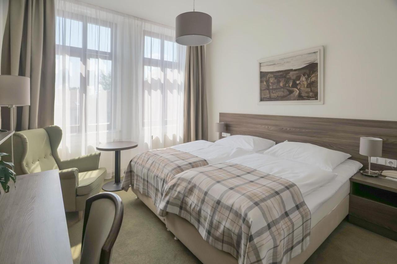 Hotel Zlata Hvezda リトミシュル エクステリア 写真