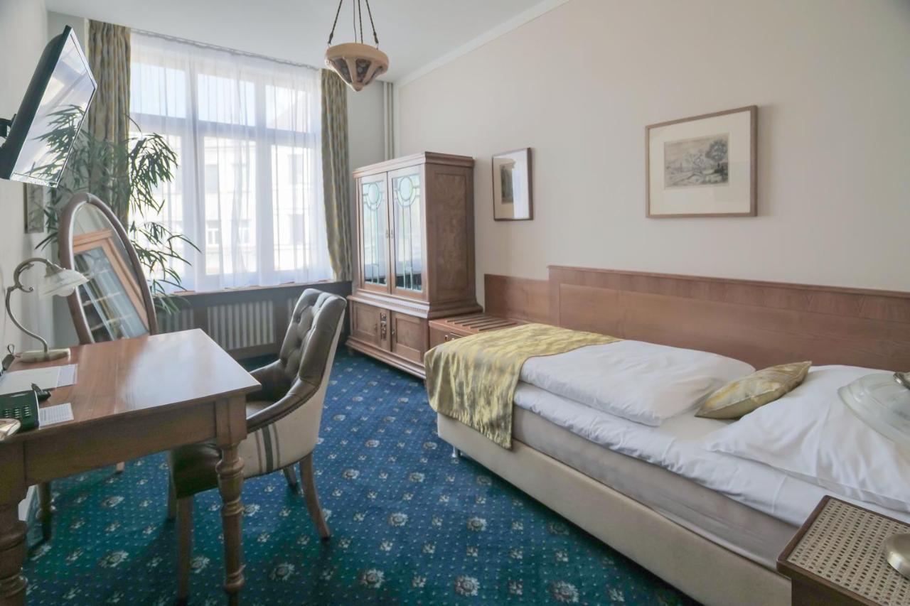 Hotel Zlata Hvezda リトミシュル エクステリア 写真