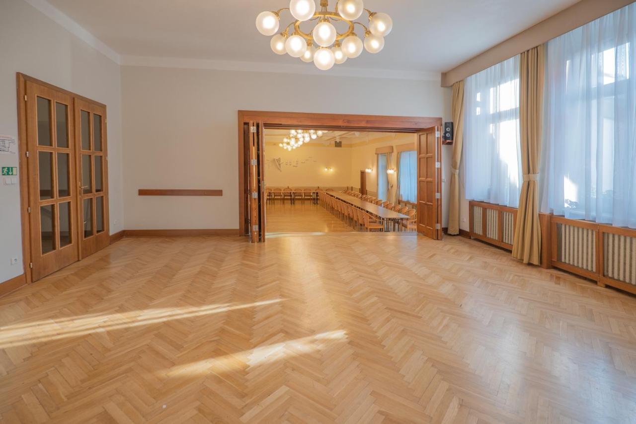 Hotel Zlata Hvezda リトミシュル エクステリア 写真