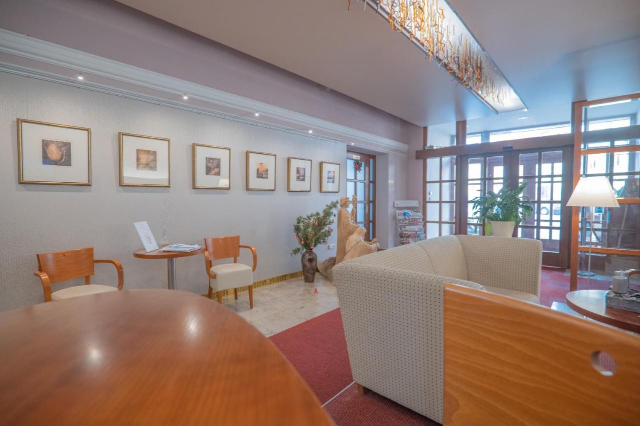 Hotel Zlata Hvezda リトミシュル エクステリア 写真