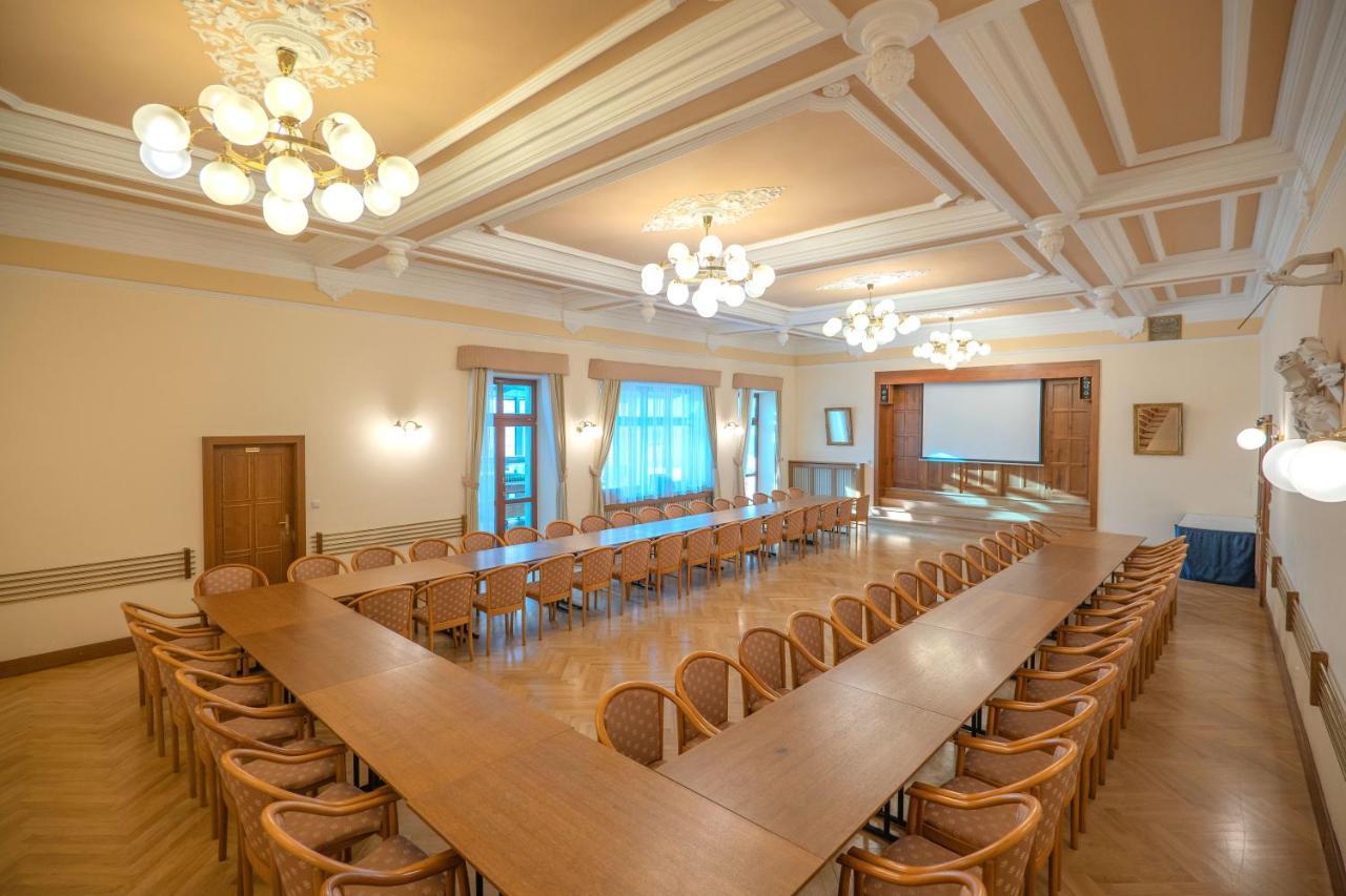 Hotel Zlata Hvezda リトミシュル エクステリア 写真