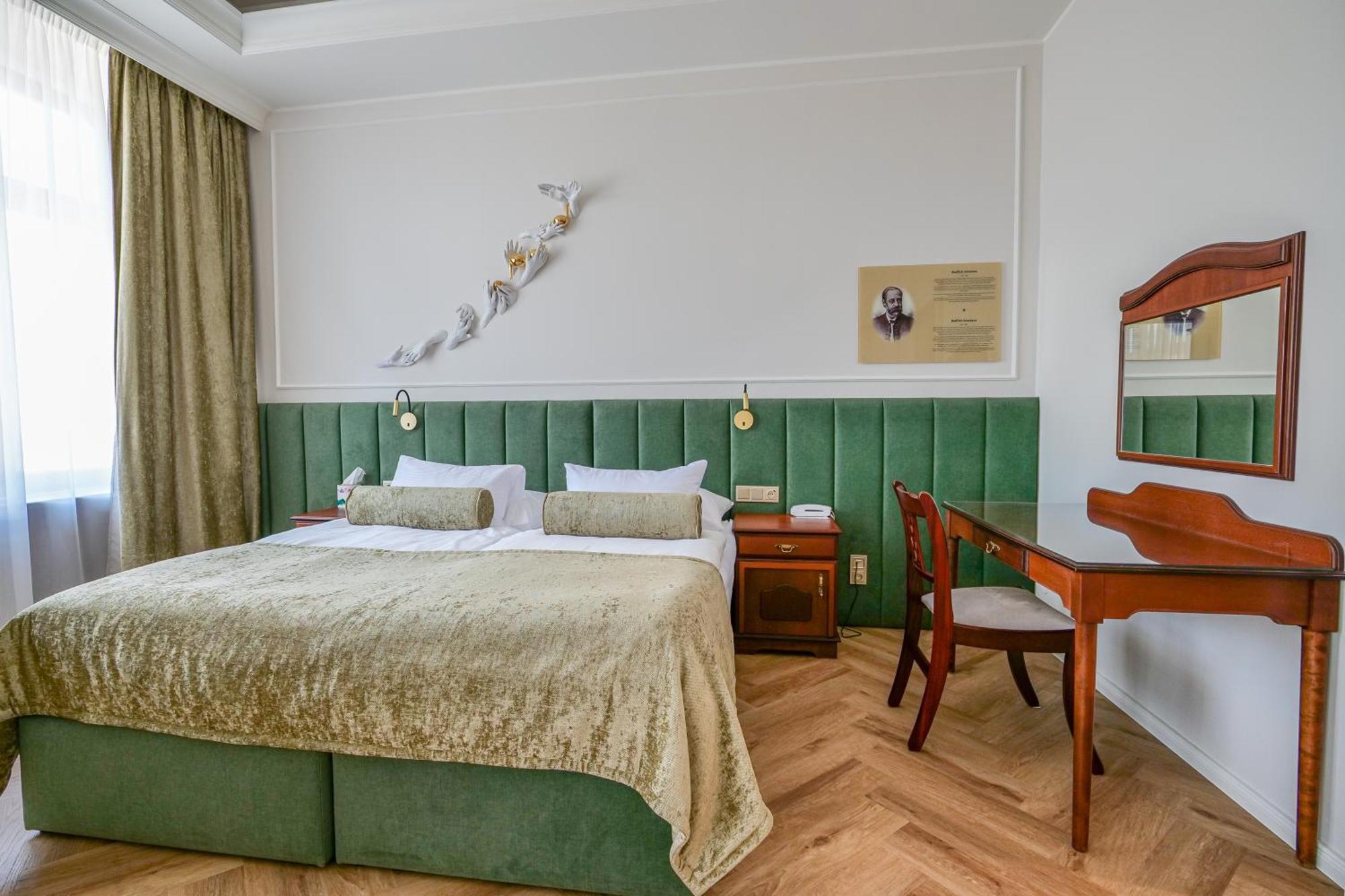 Hotel Zlata Hvezda リトミシュル エクステリア 写真