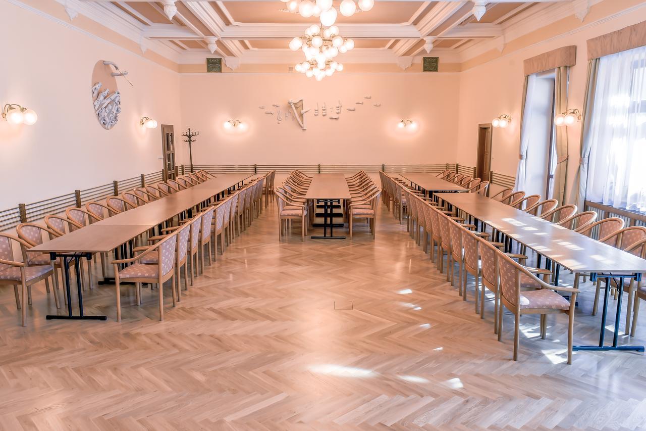 Hotel Zlata Hvezda リトミシュル エクステリア 写真