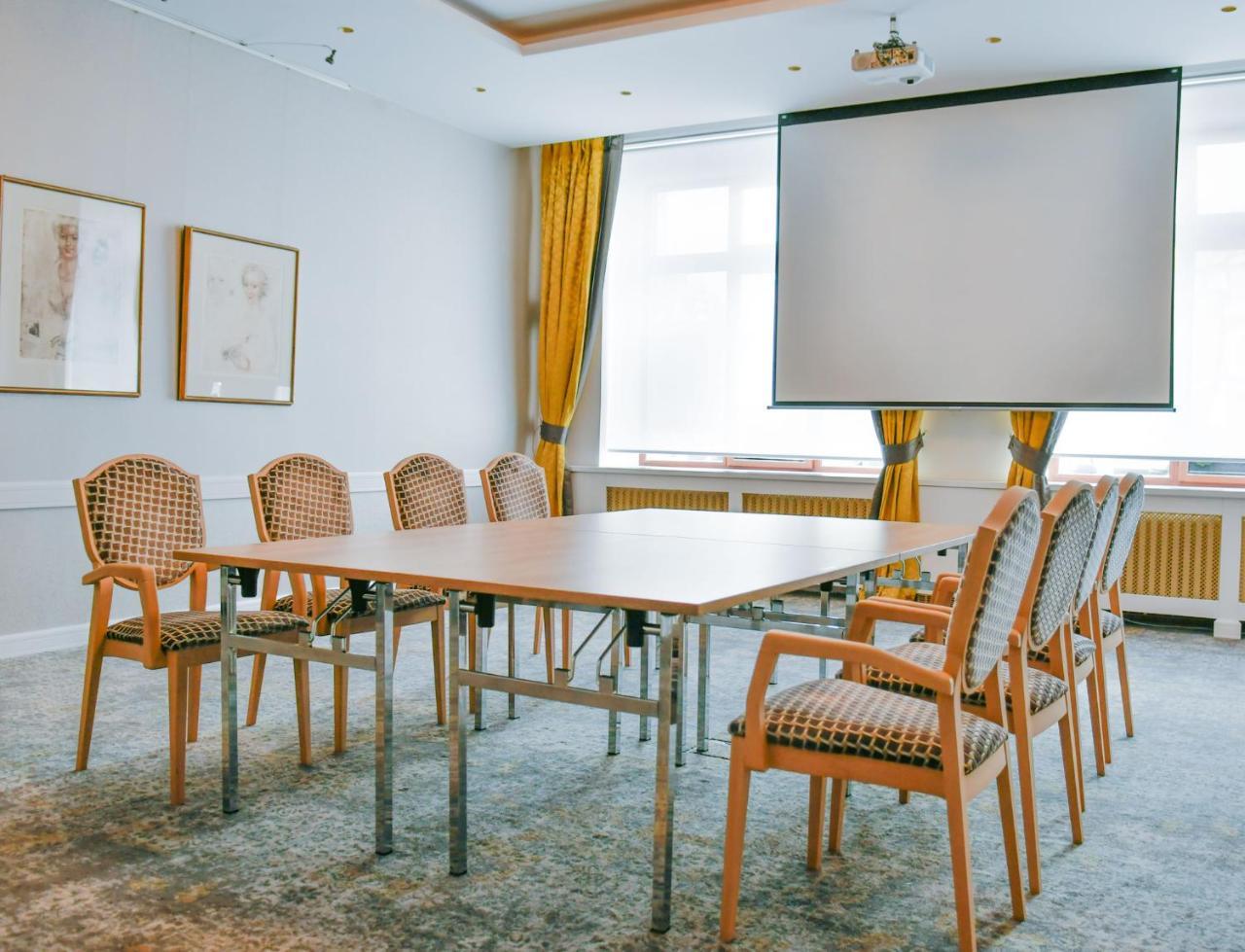 Hotel Zlata Hvezda リトミシュル エクステリア 写真
